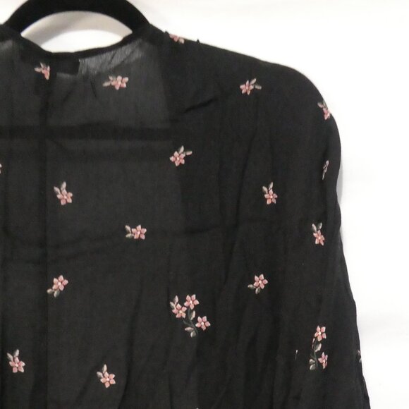 TORRID | 1/2 | Floral Open Front Kimono Jacket - Picture 11 of 16